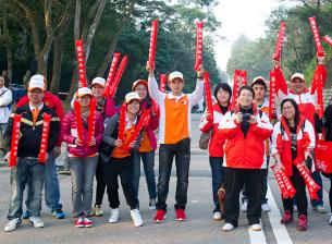 SHKP staff cheer Community Chest Corporate Challenge runners
